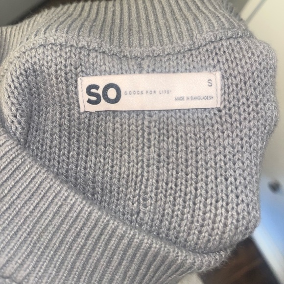 Grey Women’s Smiley Sweater - Picture 3 of 3